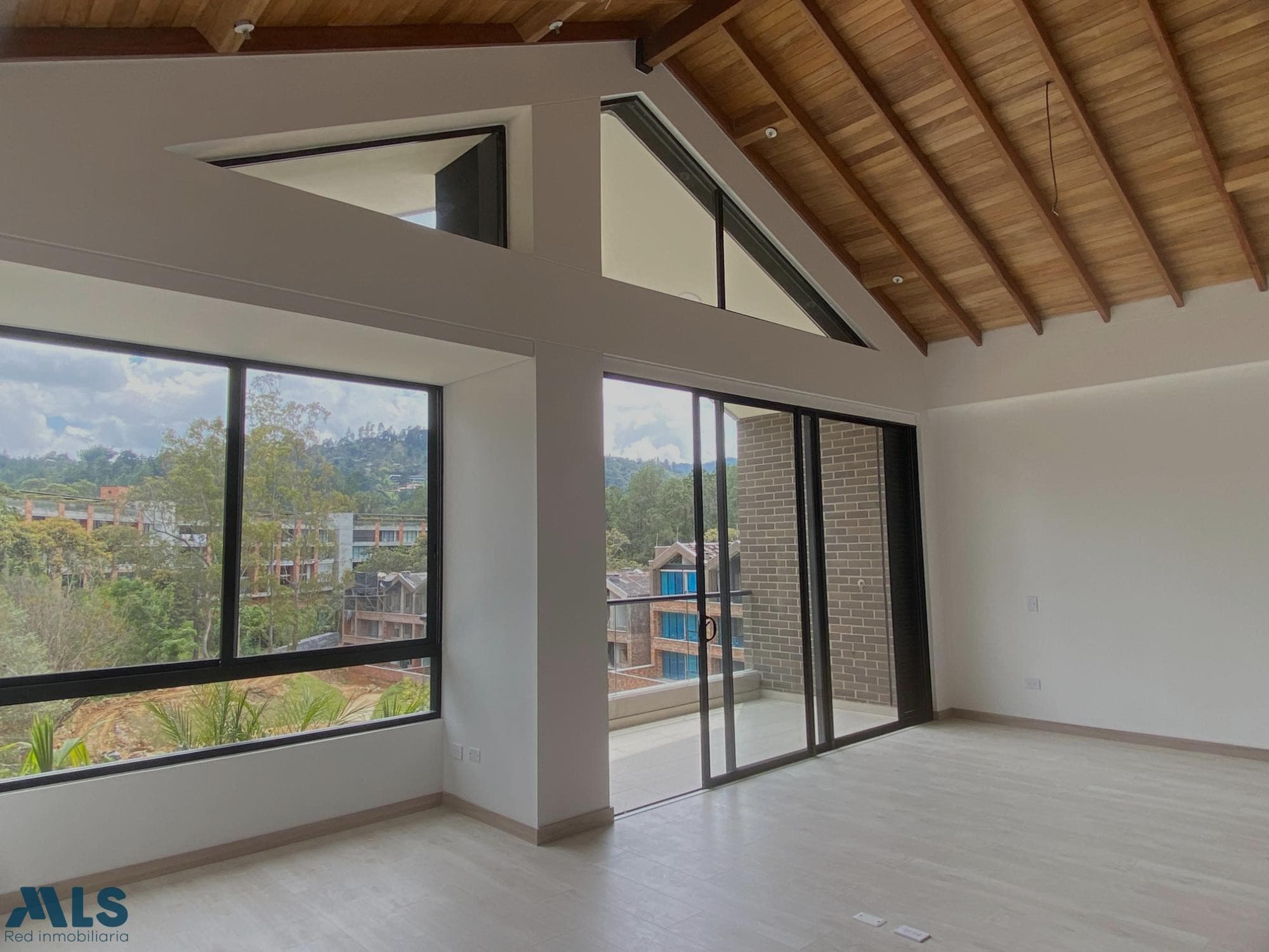 Apartamento en venta en Corredor La Fe El, Oriente Antioqueño, El Retiro — foto 1 de 17