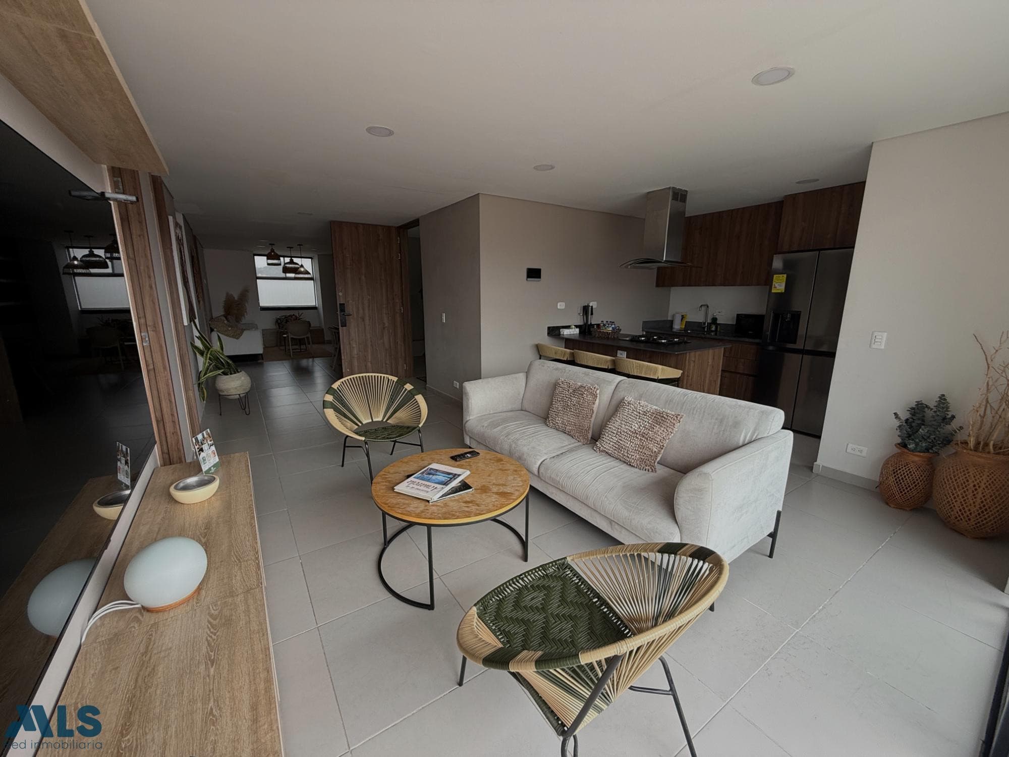 Apartamento en venta en El Velódromo, Laureles, Medellín — foto 1 de 25