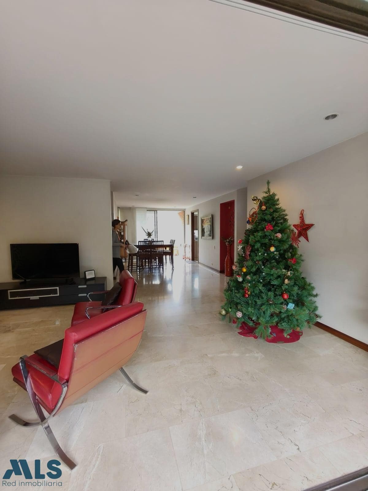 Apartamento en venta en Milla De Oro, Poblado, Medellín — foto 1 de 34