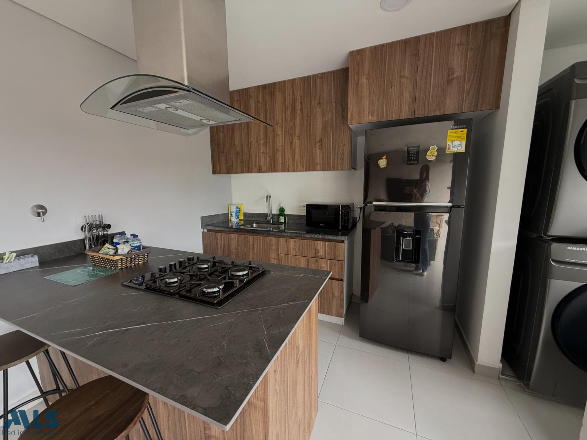 Apartamento en venta en El Velódromo, Laureles, Medellín — foto 1 de 13