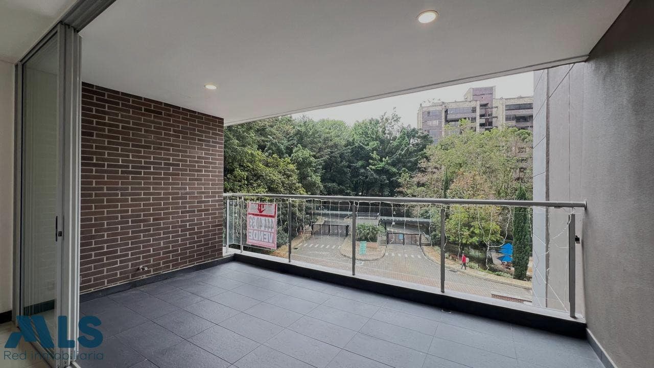 Apartamento en venta en El Poblado, Medellín — foto 1 de 18