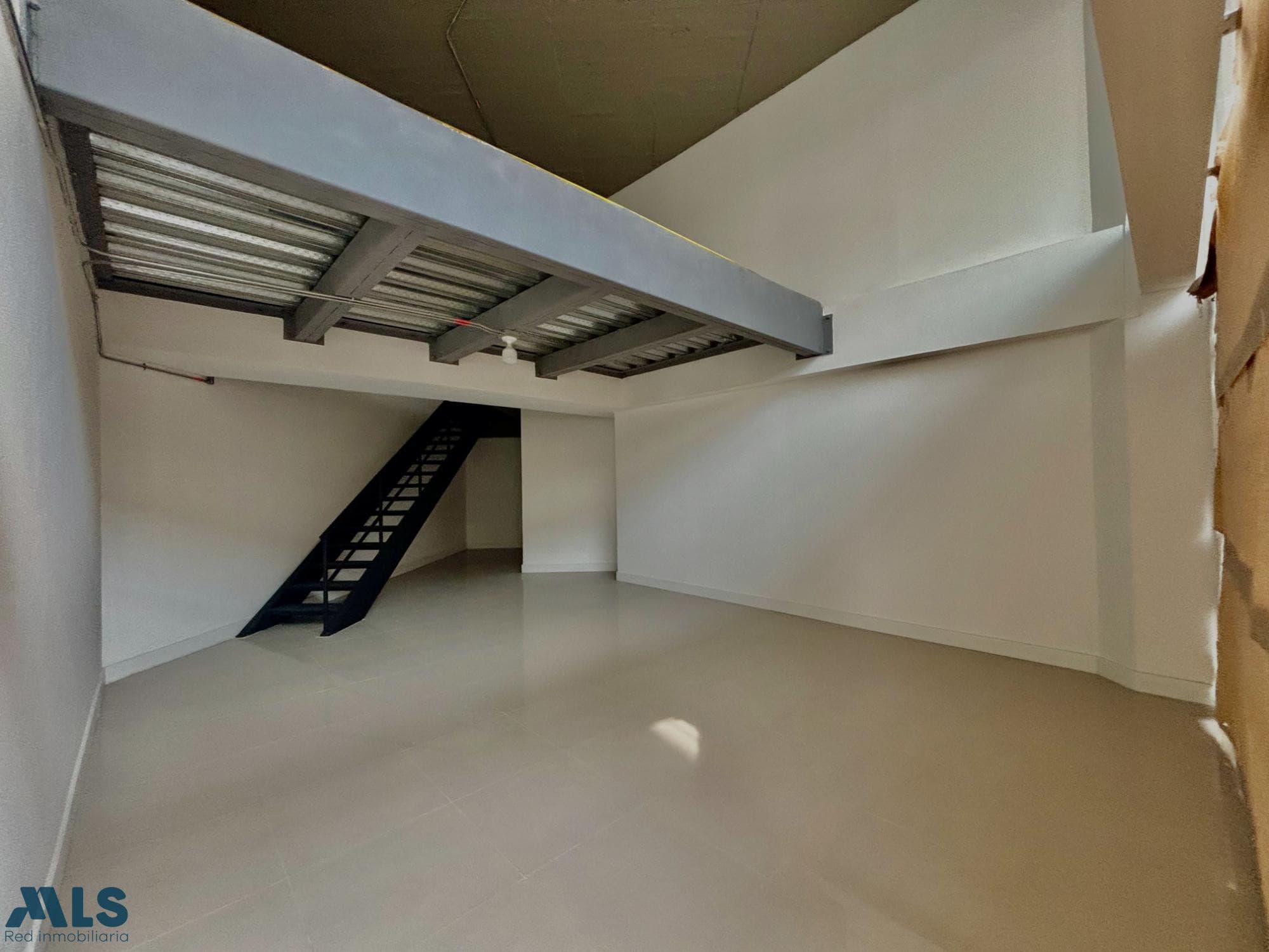 Local Comercial en venta en Laureles, Medellín — foto 1 de 8