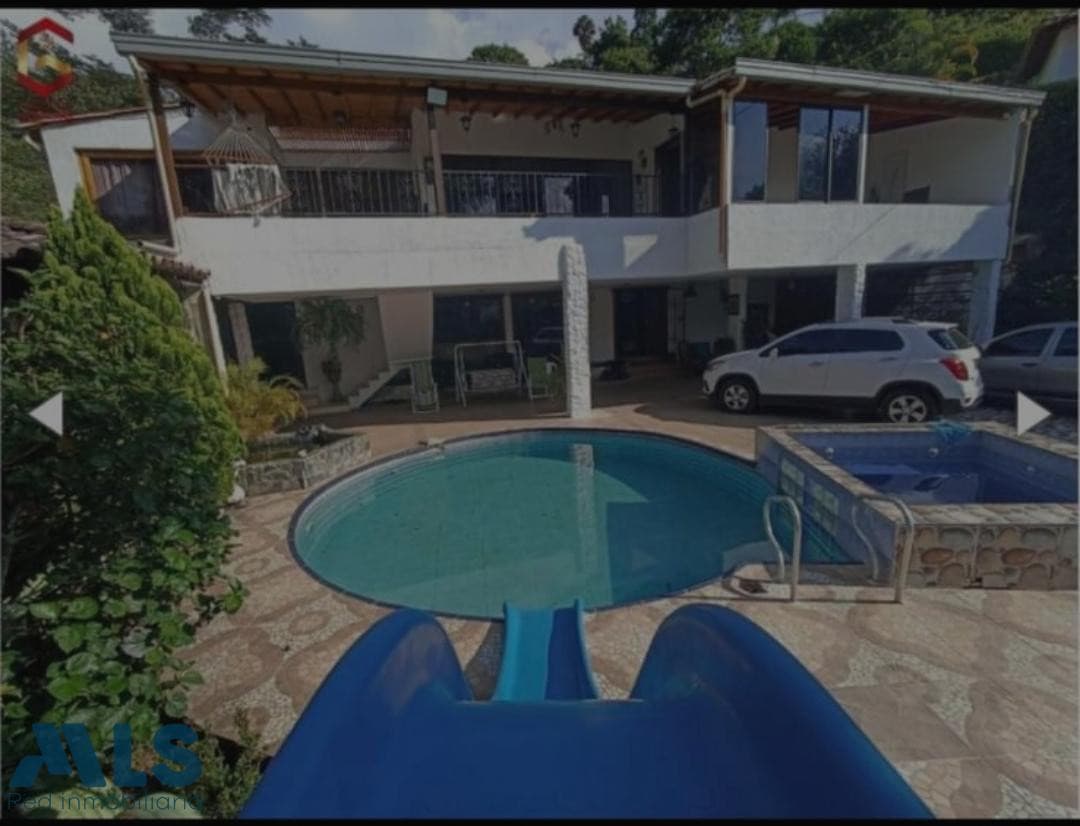 Casa en venta en Machado, Norte, Bello — foto 1 de 11