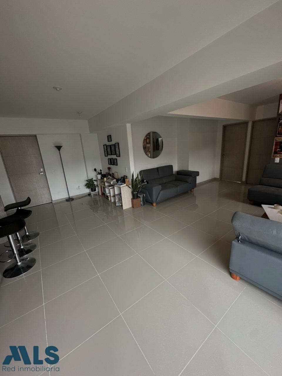 Apartamento en venta en Tres Esquinas, Aburra Sur, Sabaneta — foto 1 de 13