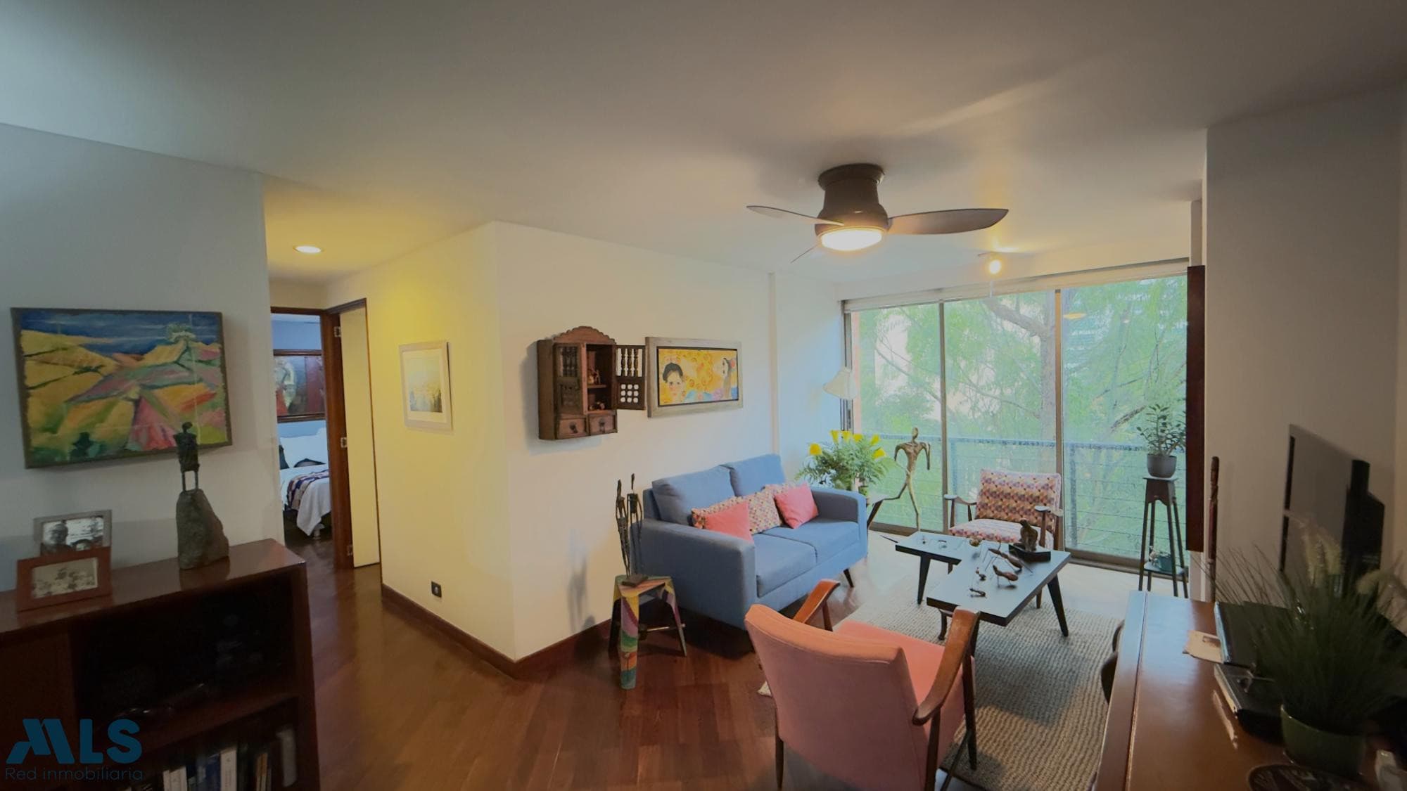 Apartamento en venta en Milla de Oro, Poblado, Medellín — foto 1 de 22