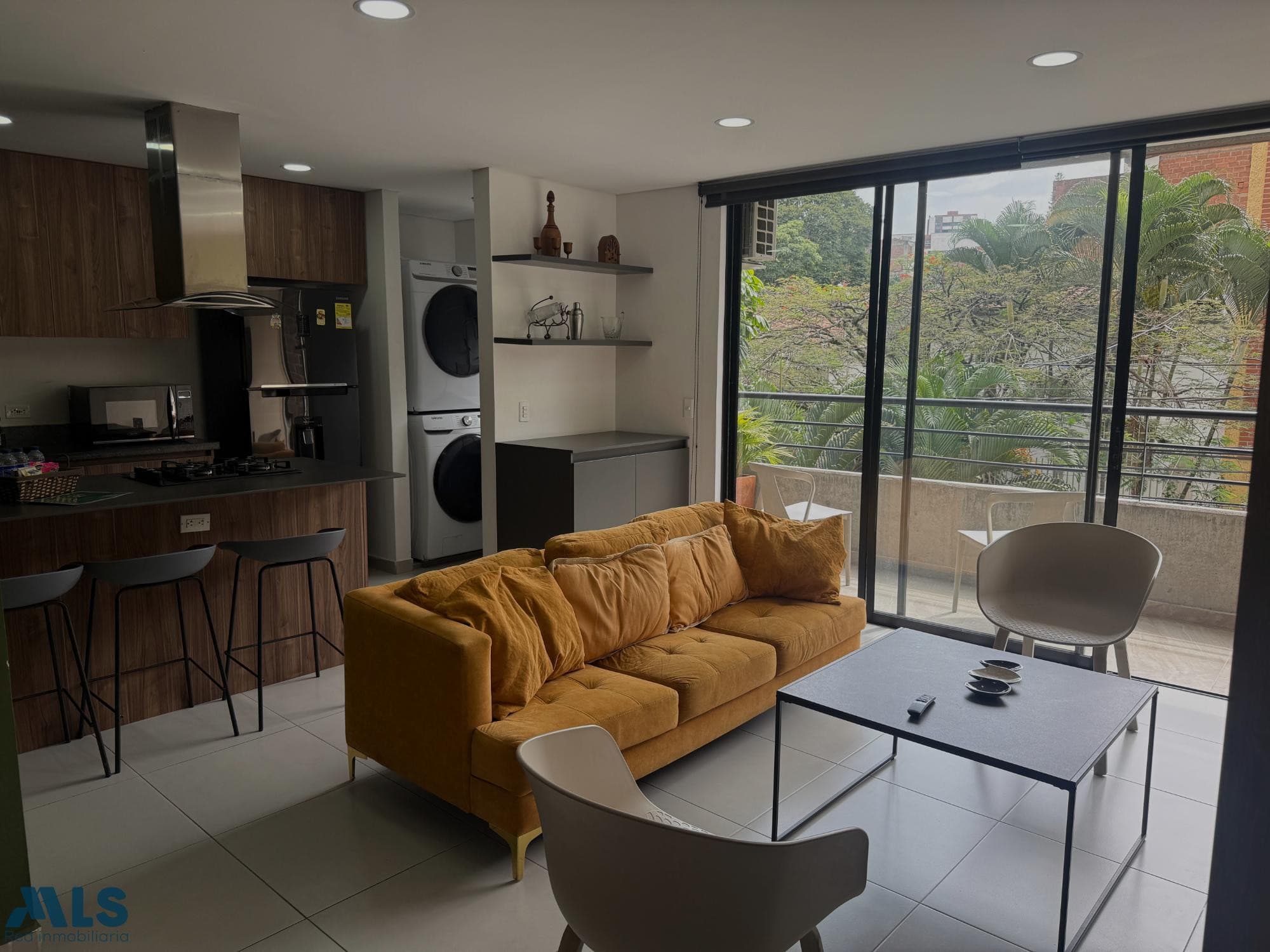 Apartamento en venta en El Velódromo, Laureles, Medellín — foto 1 de 15
