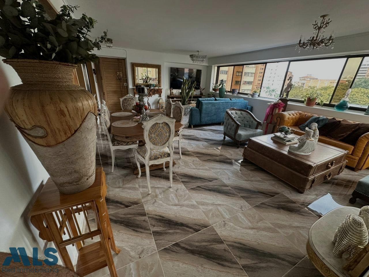 Apartamento en venta en Sucre, Centro, Medellín — foto 1 de 17