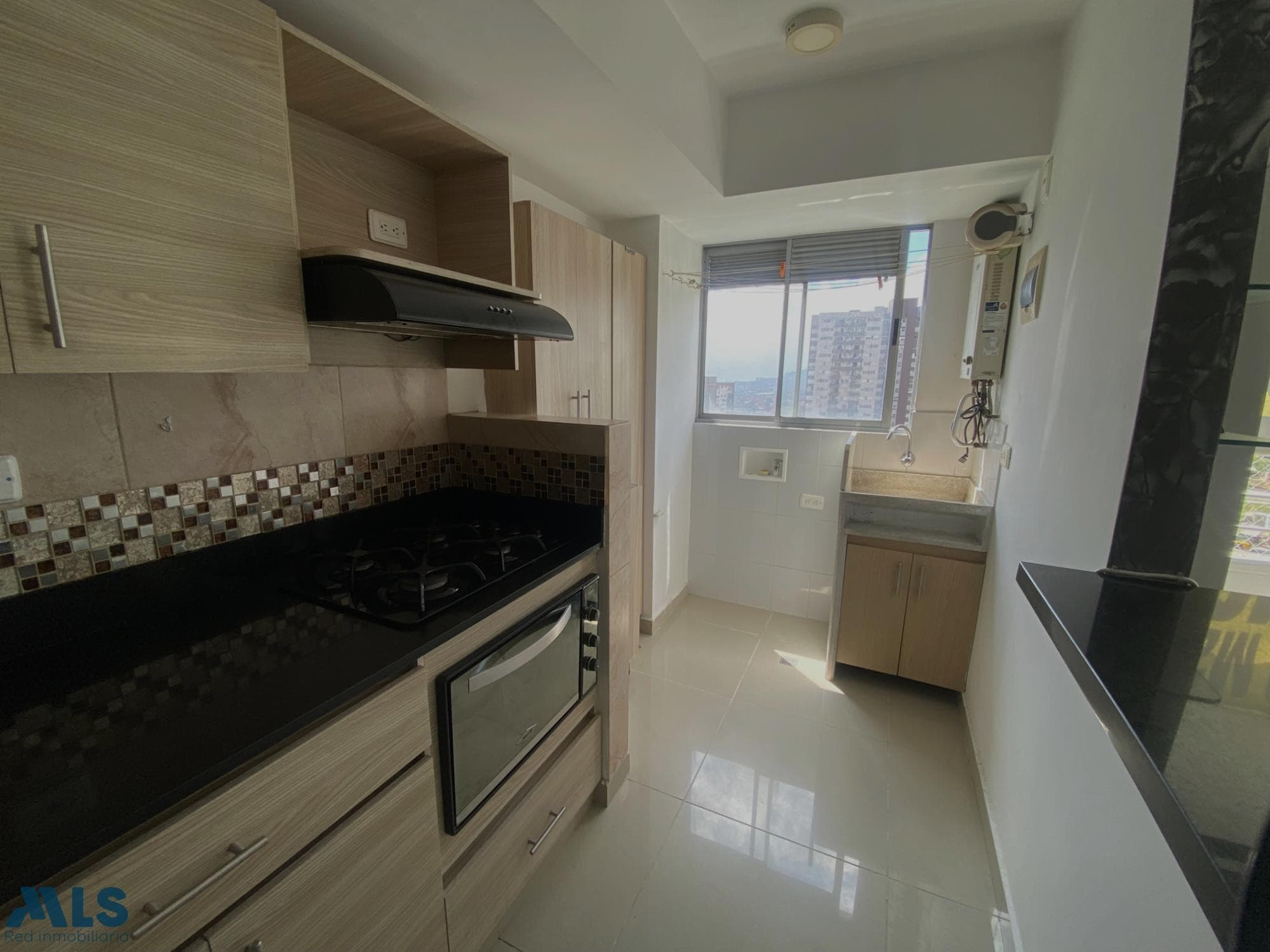Apartamento en venta en Calasanz Parte Alta, Occidente, Medellín — foto 1 de 23