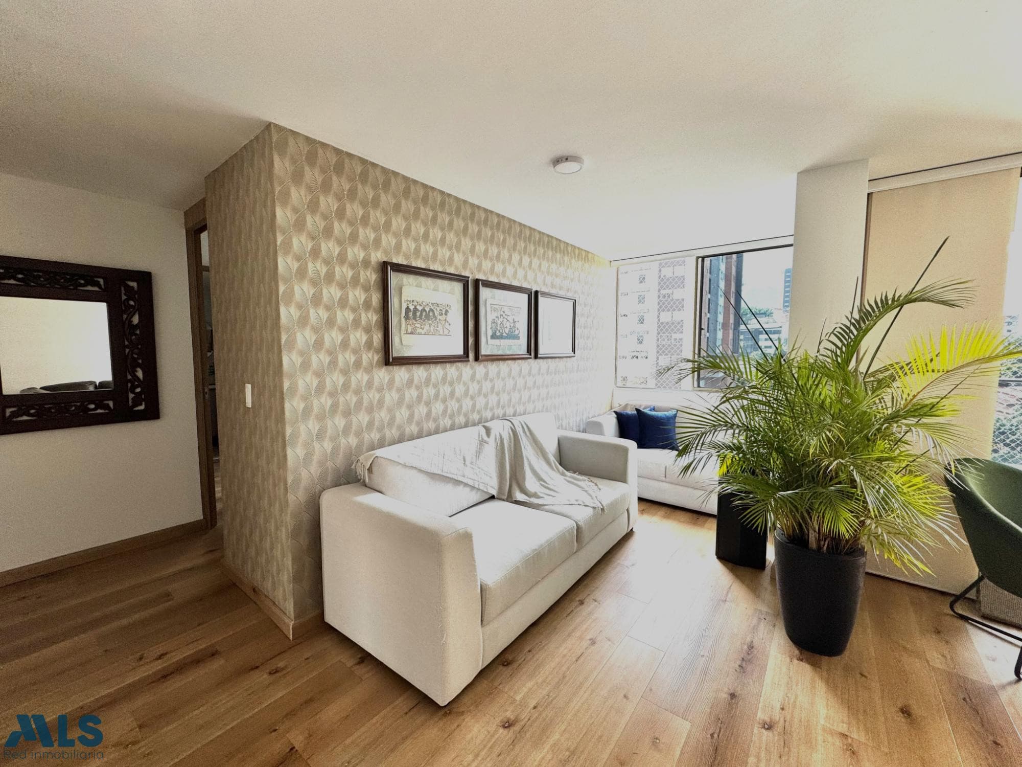 Apartamento en venta en La Abadía, Aburra Sur, Envigado — foto 1 de 36