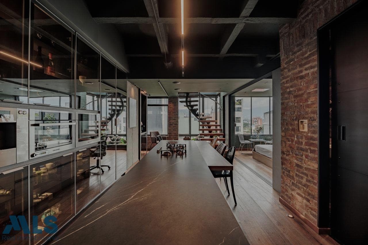 Apartamento en venta en Manila, Poblado, Medellín — foto 1 de 33