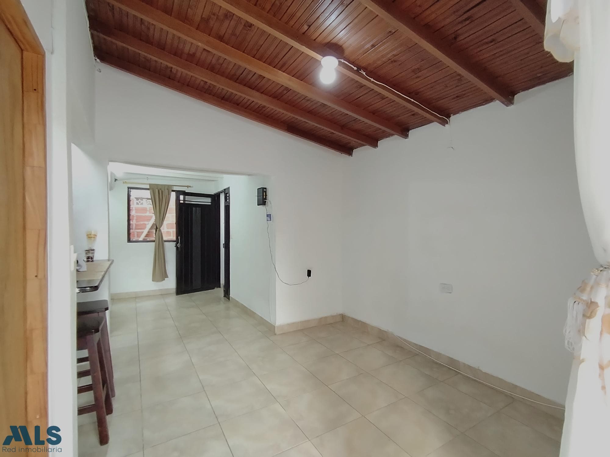 Casa en venta en Las Brisas, Occidente, Medellín — foto 1 de 11