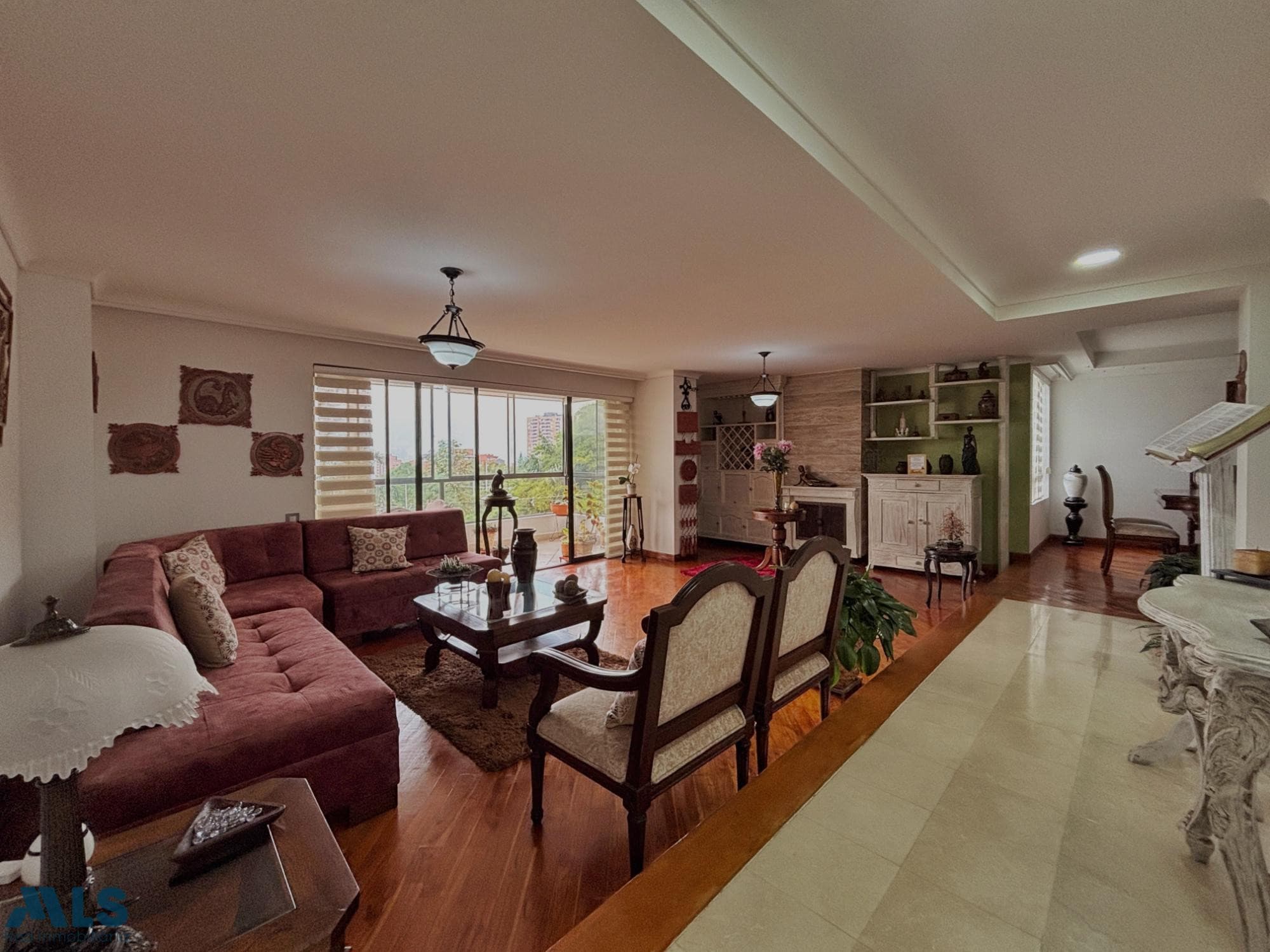 Apartamento en venta en Los Balsos Nº 2, Poblado, Medellín — foto 1 de 22