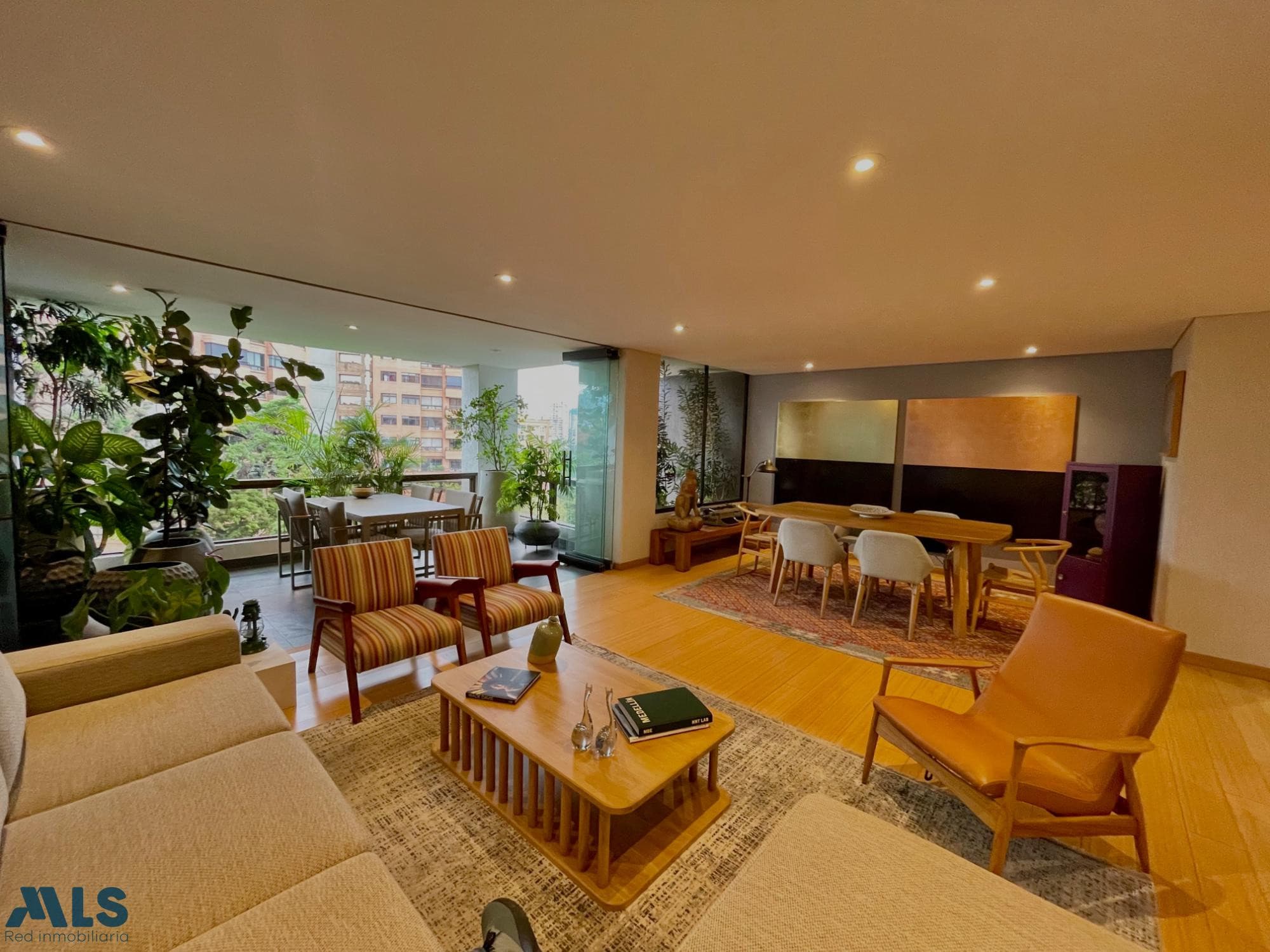 Apartamento en venta en Provenza, Poblado, Medellín — foto 1 de 29