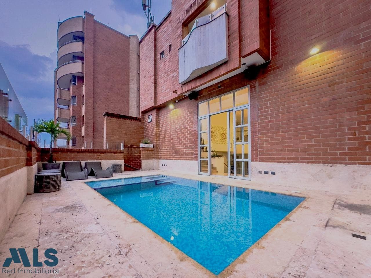 Apartamento en venta en Laureles, Medellín — foto 1 de 48