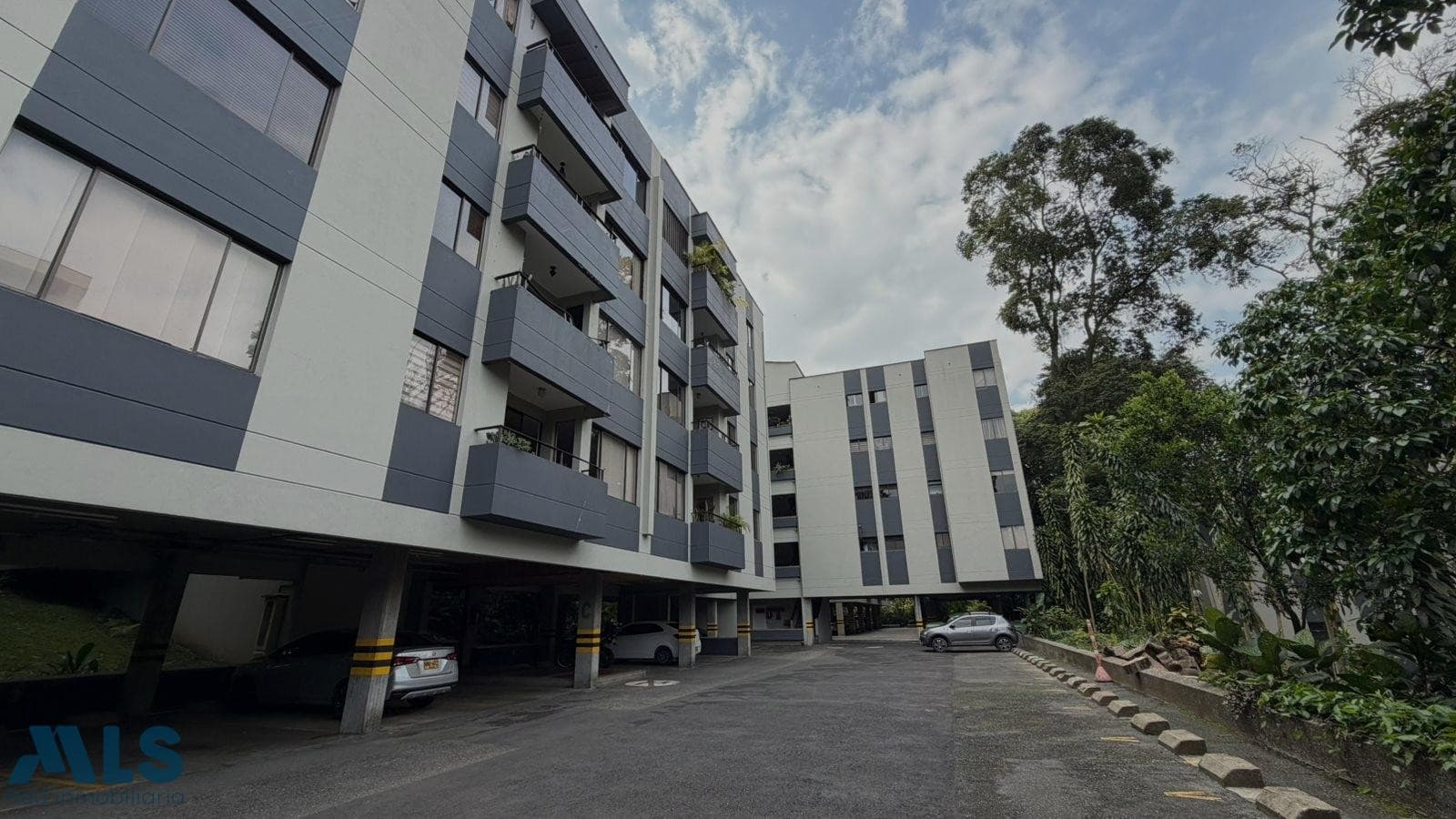 Apartamento en venta en La Frontera, Aburra Sur, Envigado — foto 1 de 25