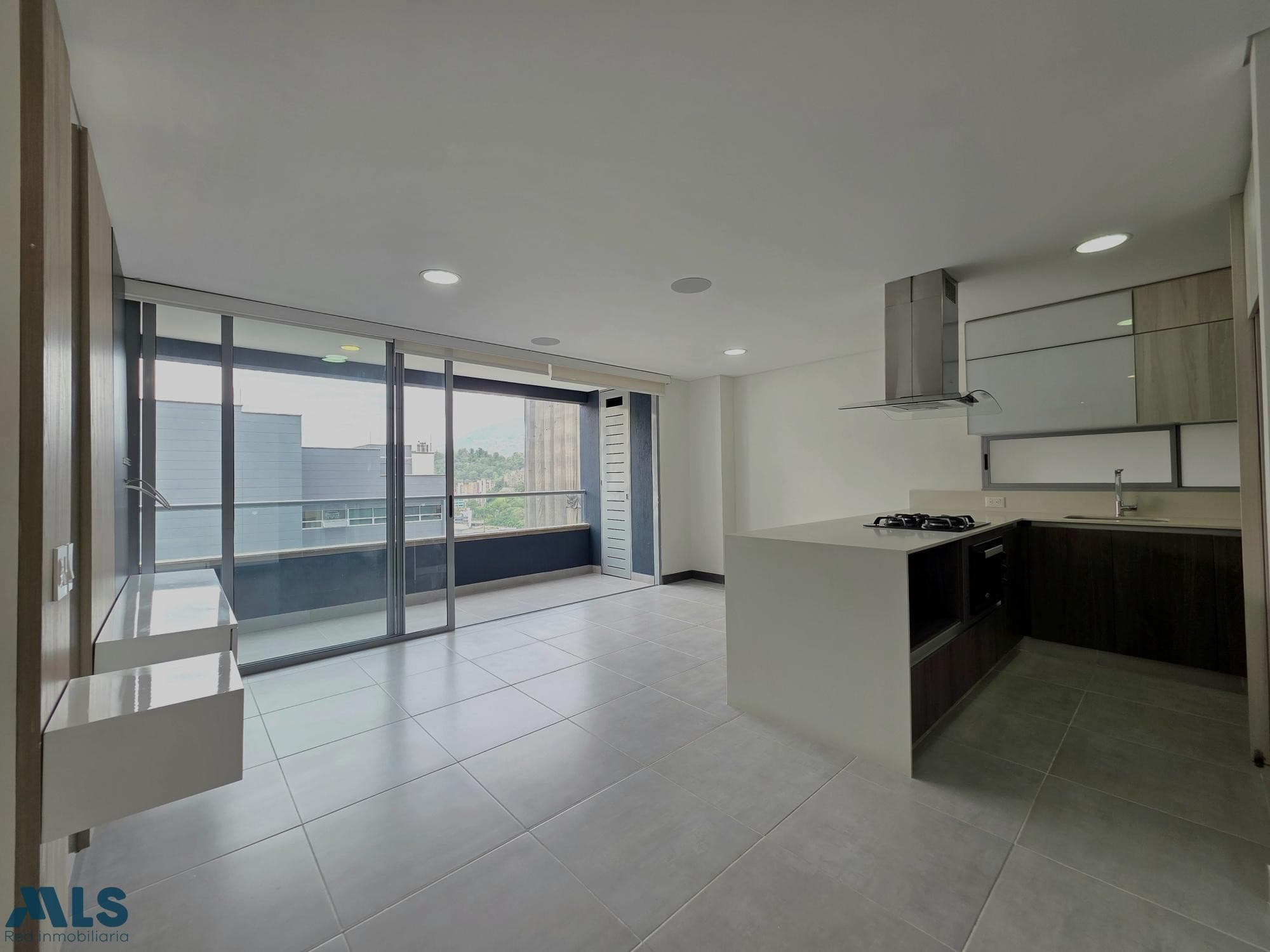 Apartamento en venta en Ciudad del Rio, Poblado, Medellín — foto 1 de 25
