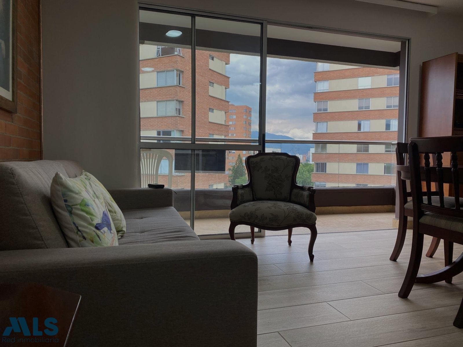 Apartamento en venta en Conquistadores, Laureles, Medellín — foto 1 de 37