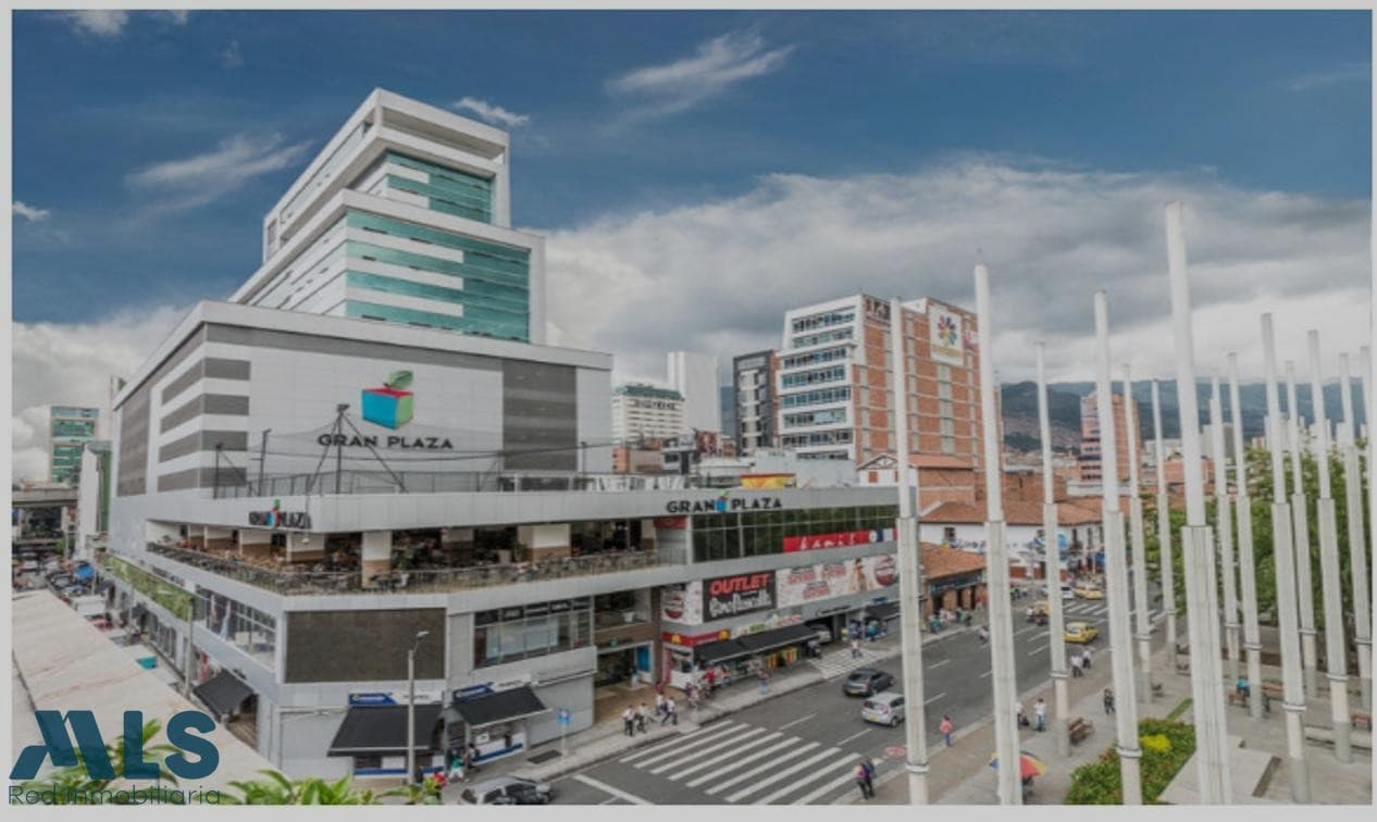 Local Comercial en venta en La Candelaria, Centro, Medellín — foto 1 de 10