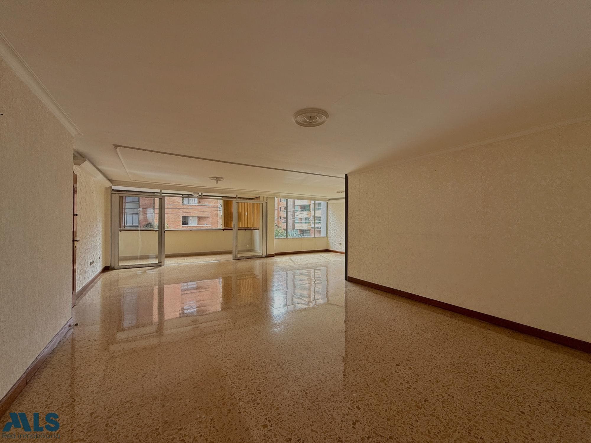 Apartamento en venta en Laureles, Medellín — foto 1 de 20