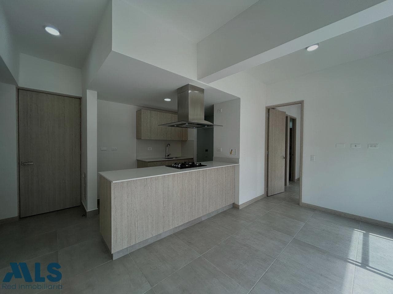 Apartamento en venta en Santa Ana, Norte, Bello — foto 1 de 28