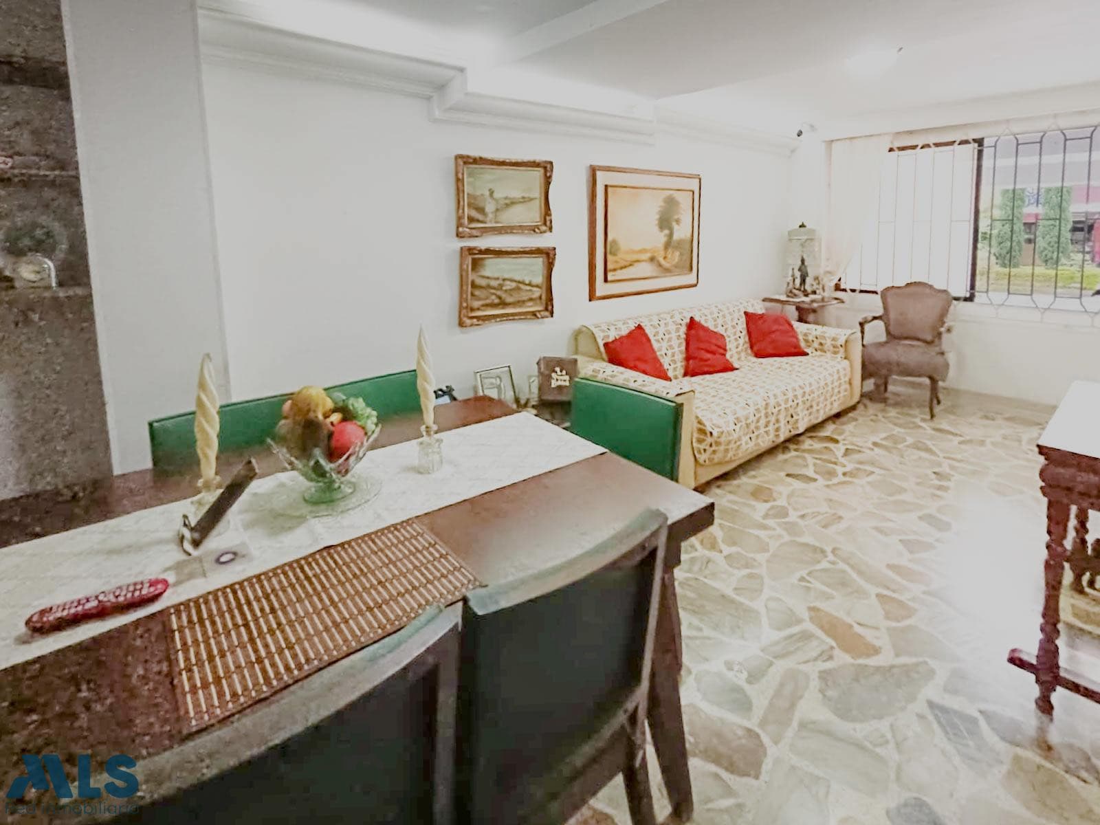 Apartamento en venta en Laureles, Medellín — foto 1 de 19