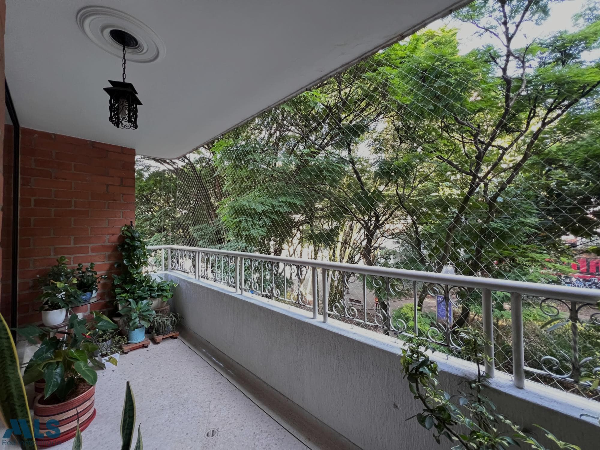 Apartamento en venta en Conquistadores 2, Laureles, Medellín — foto 1 de 27