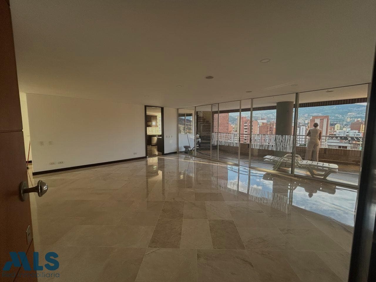Apartamento en venta en Nogal, Laureles, Medellín — foto 1 de 32