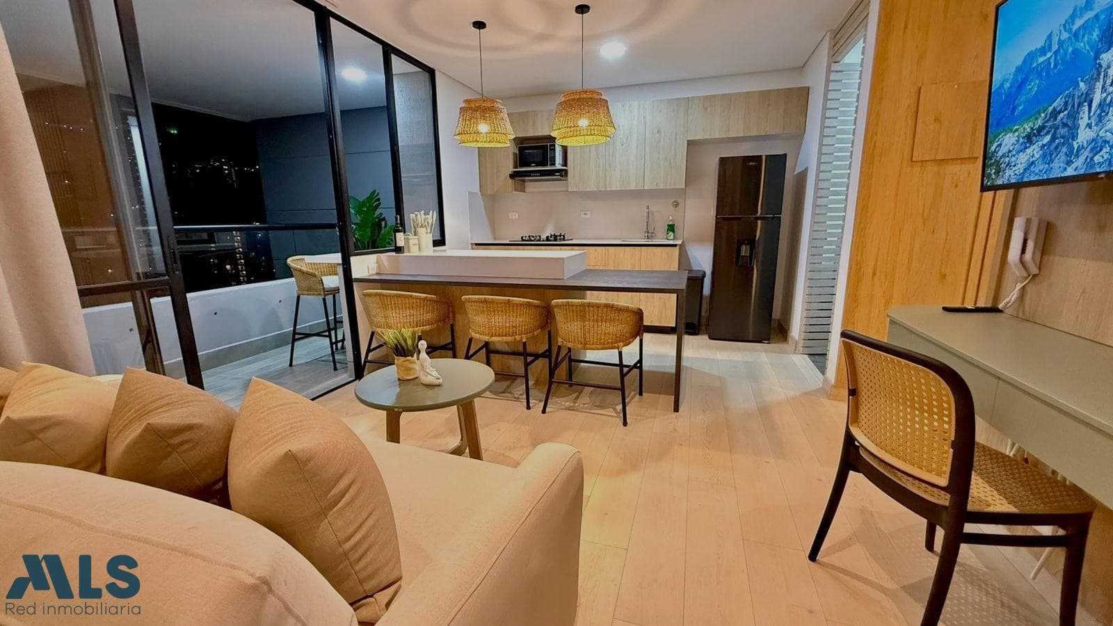 Apartamento en venta en Linares, Poblado, Medellín — foto 1 de 17