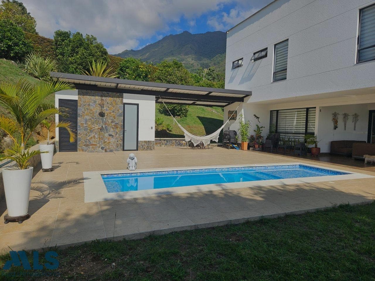 Casa en venta en V. La Veta, Norte, Copacabana — foto 1 de 14