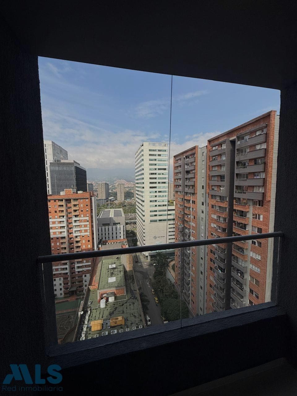 Apartamento en venta en Ciudad del Rio, Poblado, Medellín — foto 1 de 12
