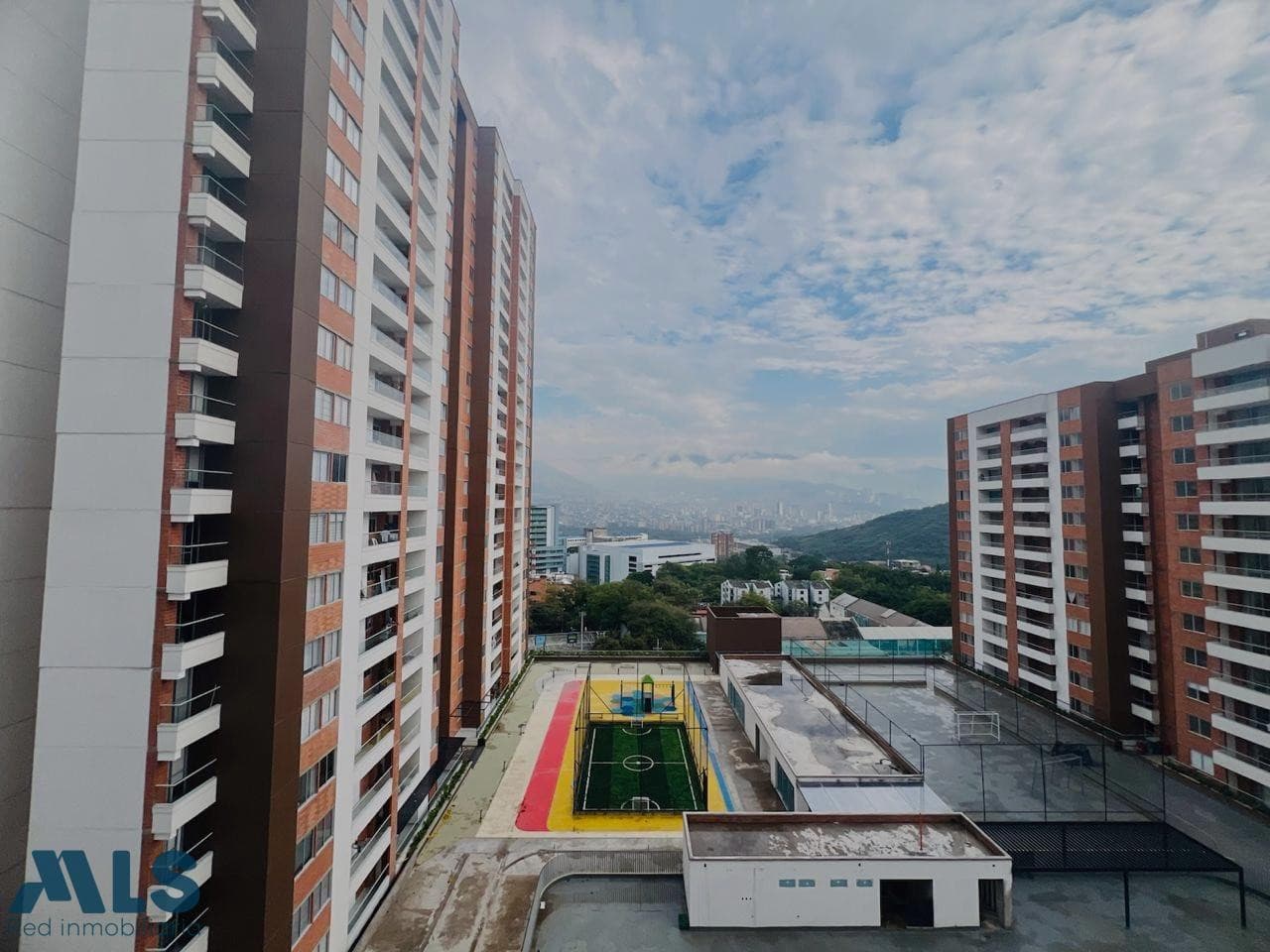 Apartamento en venta en Altamira, Occidente, Medellín — foto 1 de 29