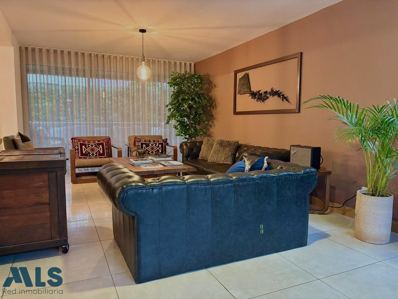 Apartamento en venta en El Tesoro, Poblado, Medellín — foto 1 de 25