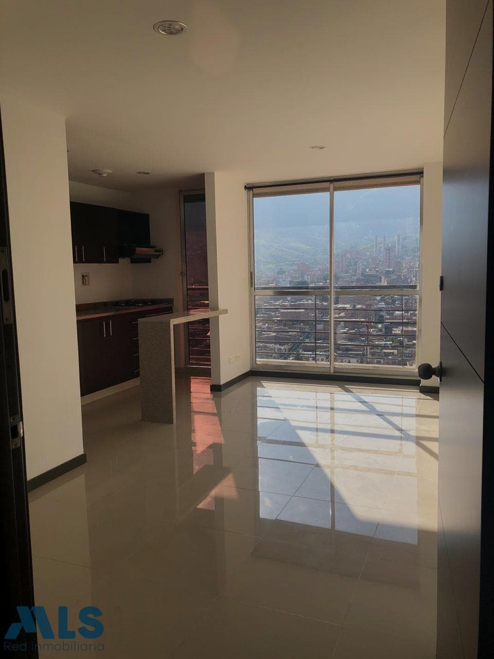 Apartamento en venta en Niquia, Norte, Bello — foto 1 de 13