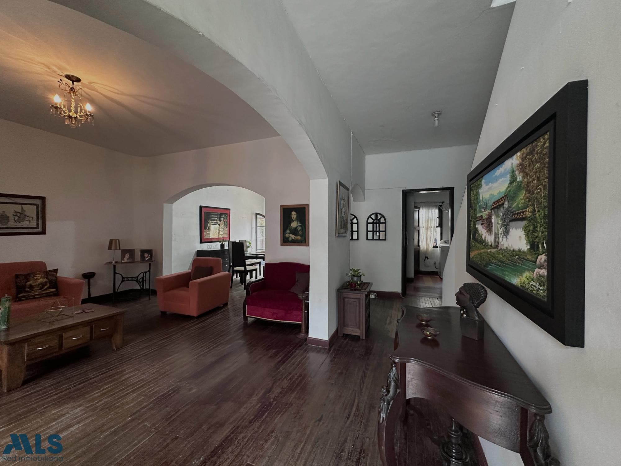 Casa en venta en Buenos Aires, Centro, Medellín — foto 1 de 40