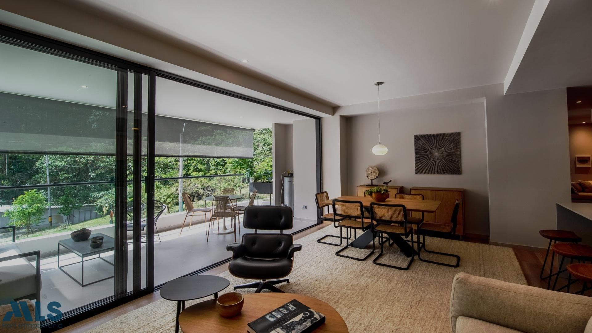 Apartamento en venta en Los Bósques, Poblado, Medellín — foto 1 de 10