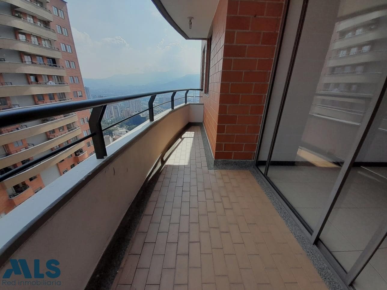 Apartamento en venta en Loma del Indio, Poblado, Medellín — foto 1 de 21