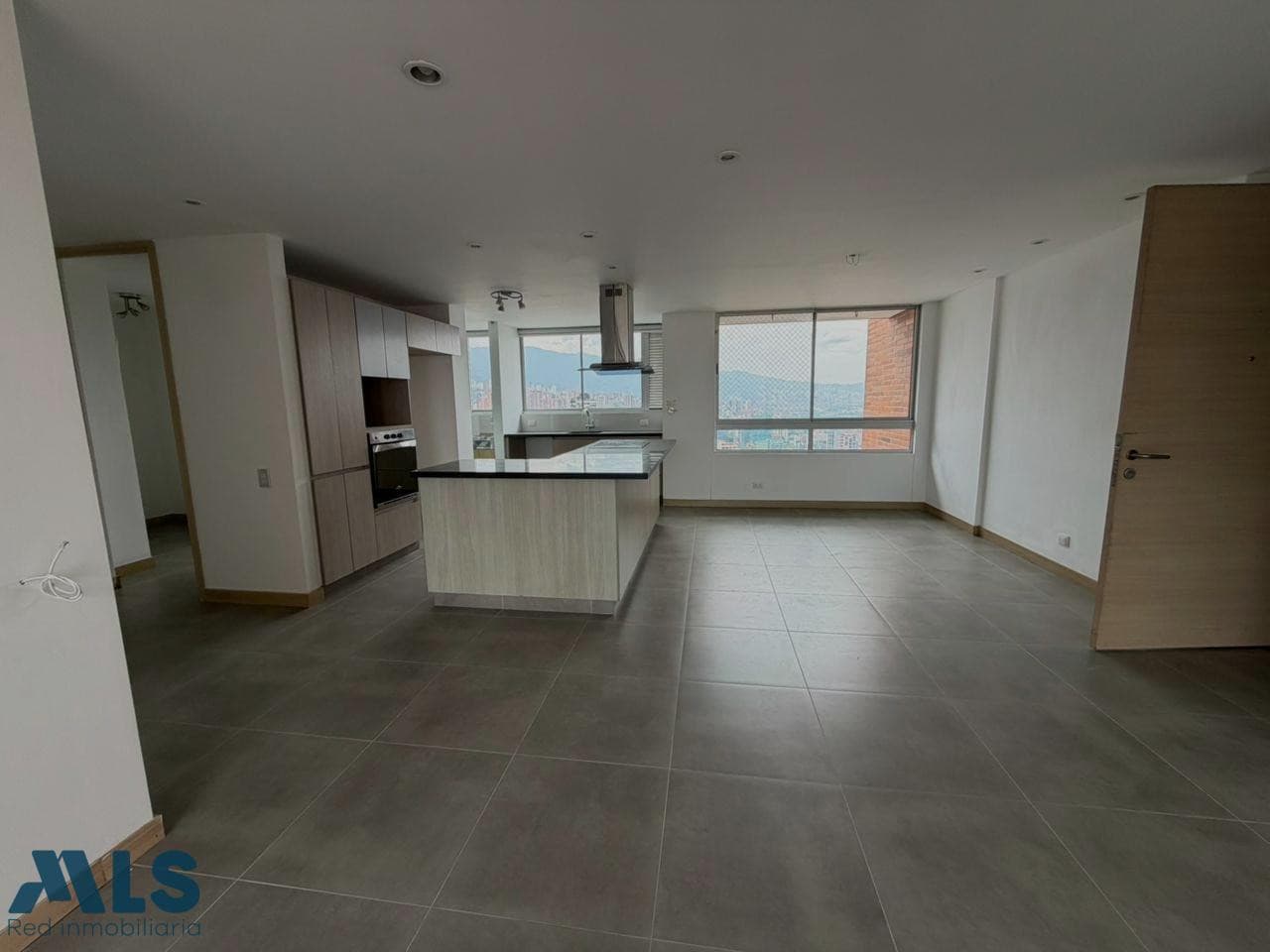 Apartamento en venta en Castropol, Poblado, Medellín — foto 1 de 18