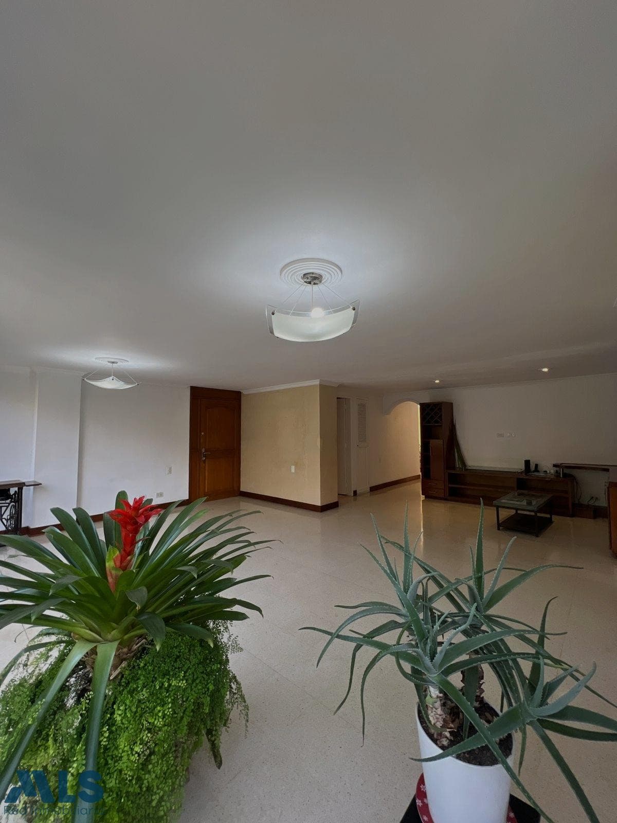 Apartamento en venta en Laureles, Medellín — foto 1 de 26