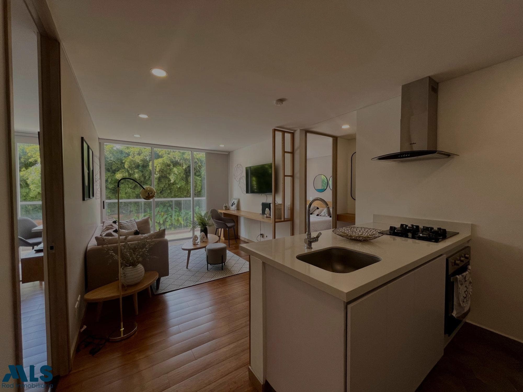 Apartamento en venta en El Campestre, Poblado, Medellín — foto 1 de 12
