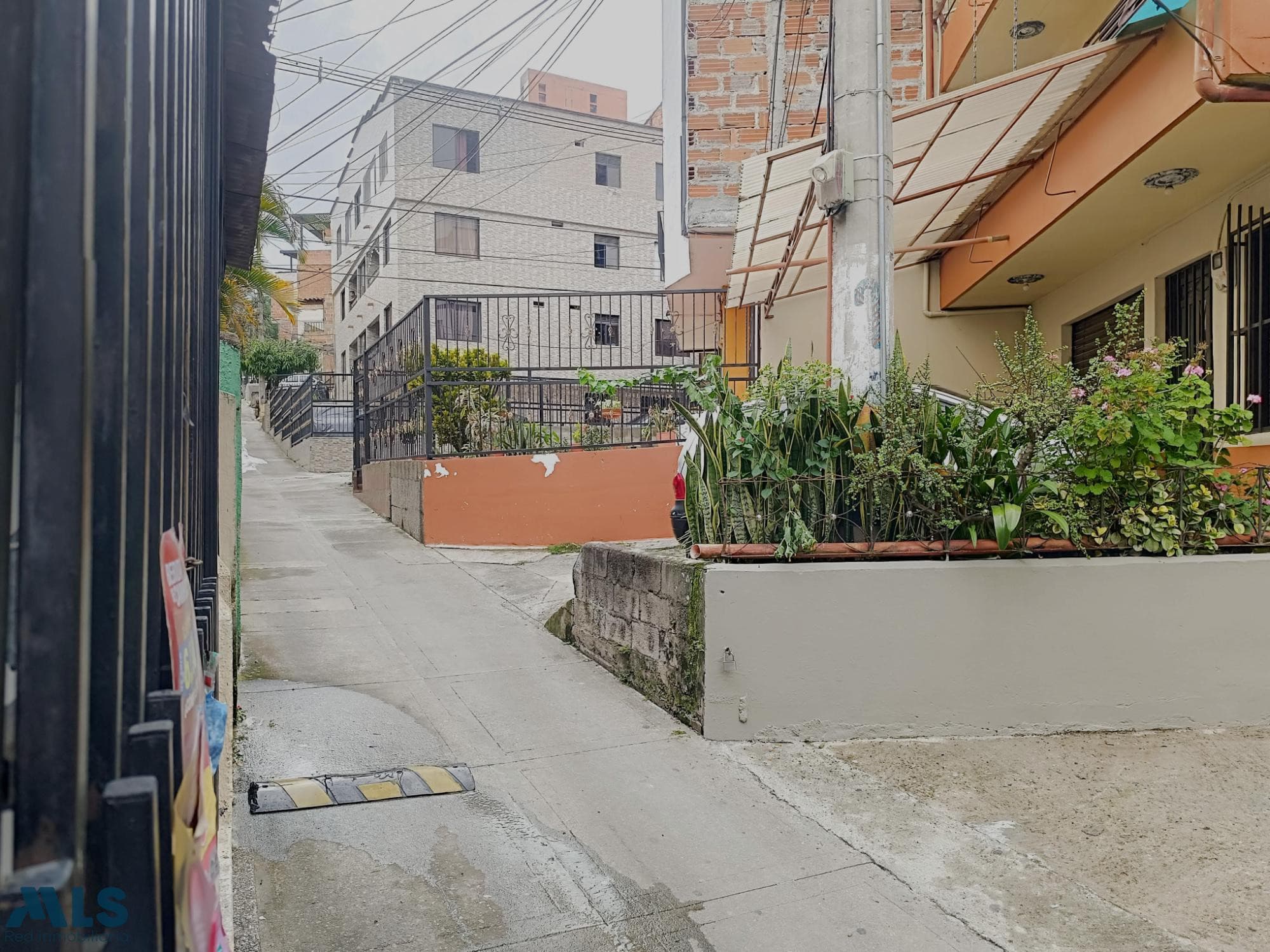 Casa en venta en Boyacá, Occidente, Medellín — foto 1 de 11