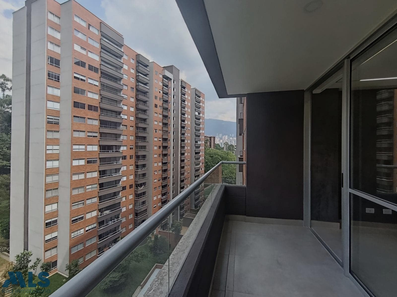 Apartamento en venta en Belén Guayabal, Medellín — foto 1 de 28