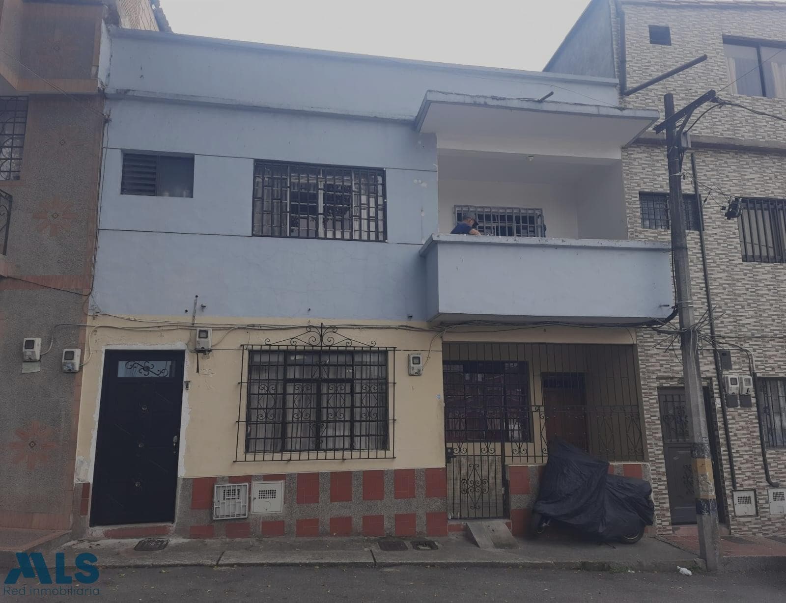 Casa en venta en Sucre, Centro, Medellín — foto 1 de 17