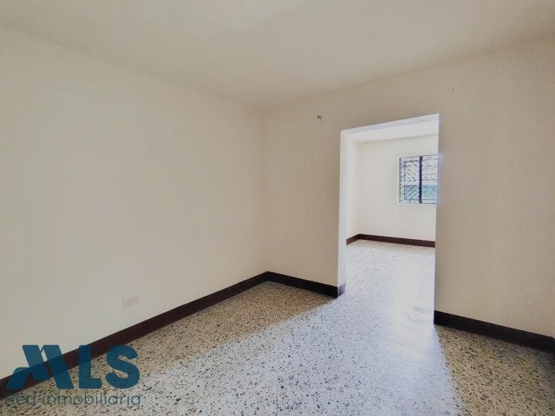 Casa en venta en Campo Valdes Nº 2, Centro, Medellín — foto 1 de 24