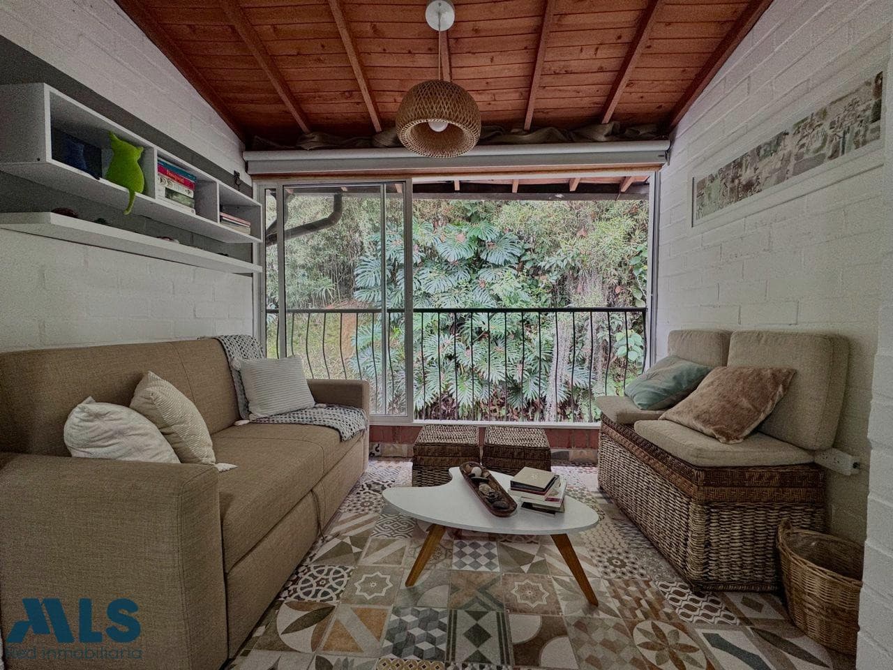 Casa en venta en La Cuenca, Aburra Sur, Envigado — foto 1 de 24