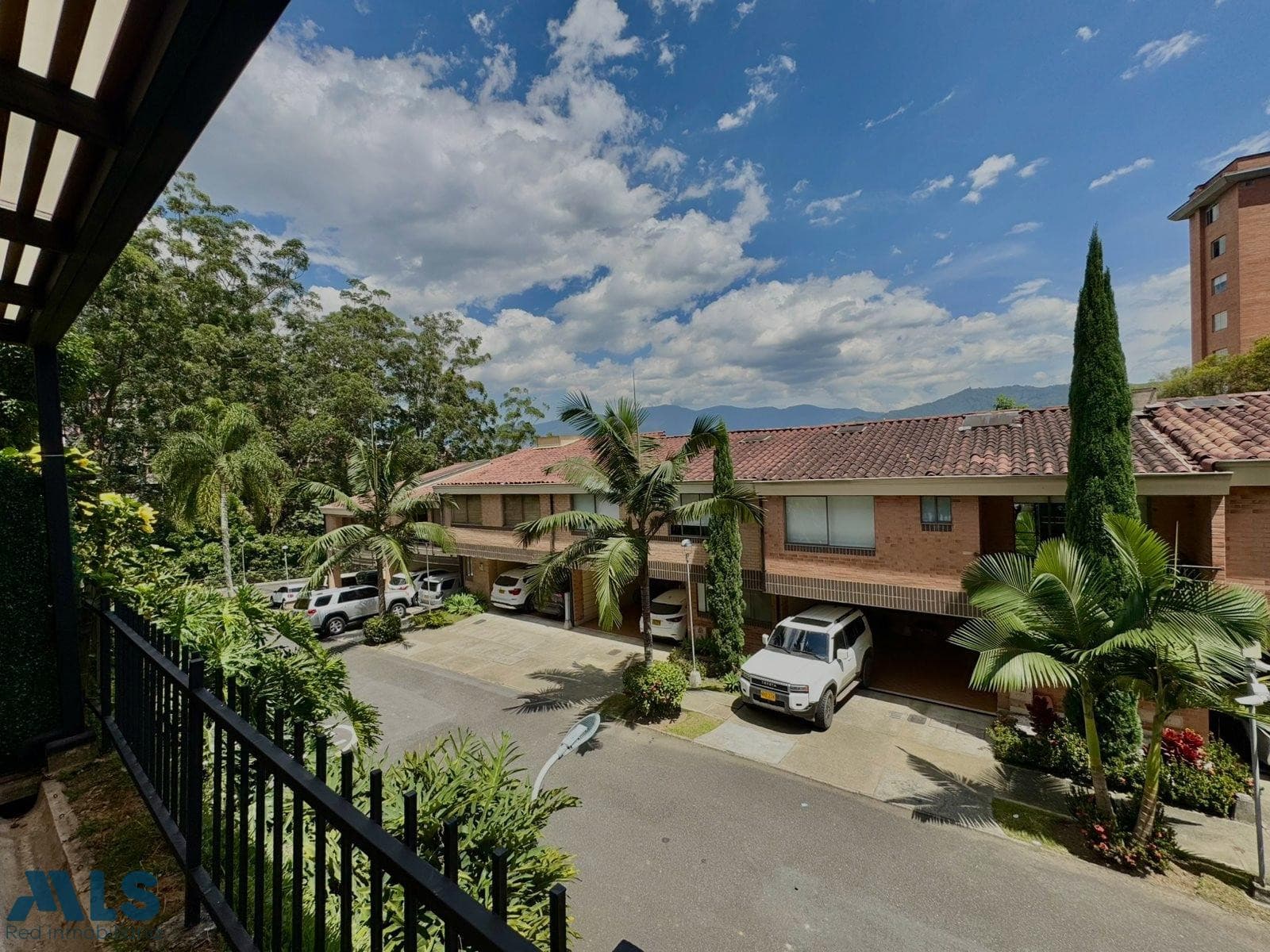 Casa en venta en Loma de Benedictinos, Aburra Sur, Envigado — foto 1 de 21