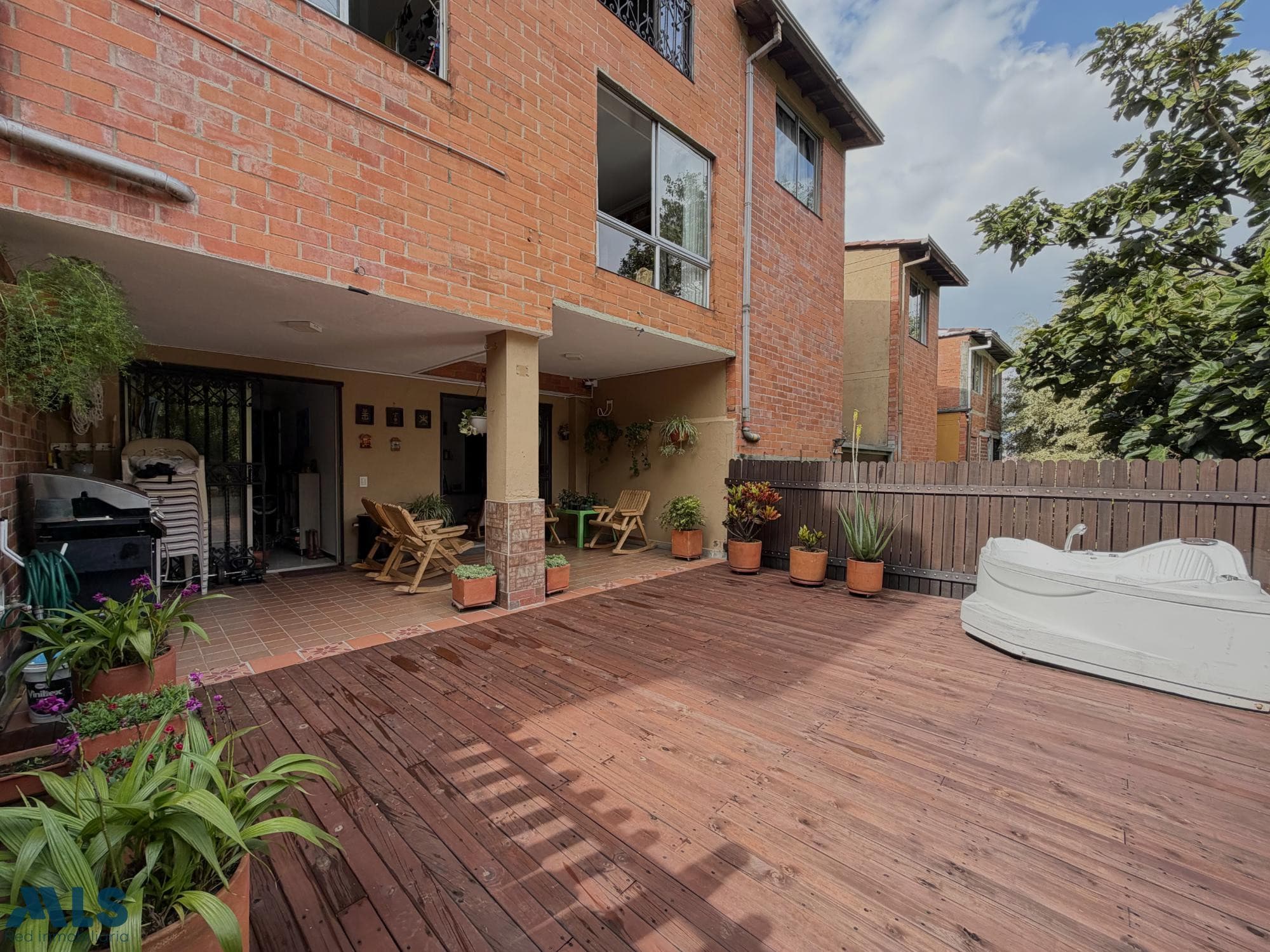 Casa en venta en Las Antillas, Aburra Sur, Envigado — foto 1 de 22