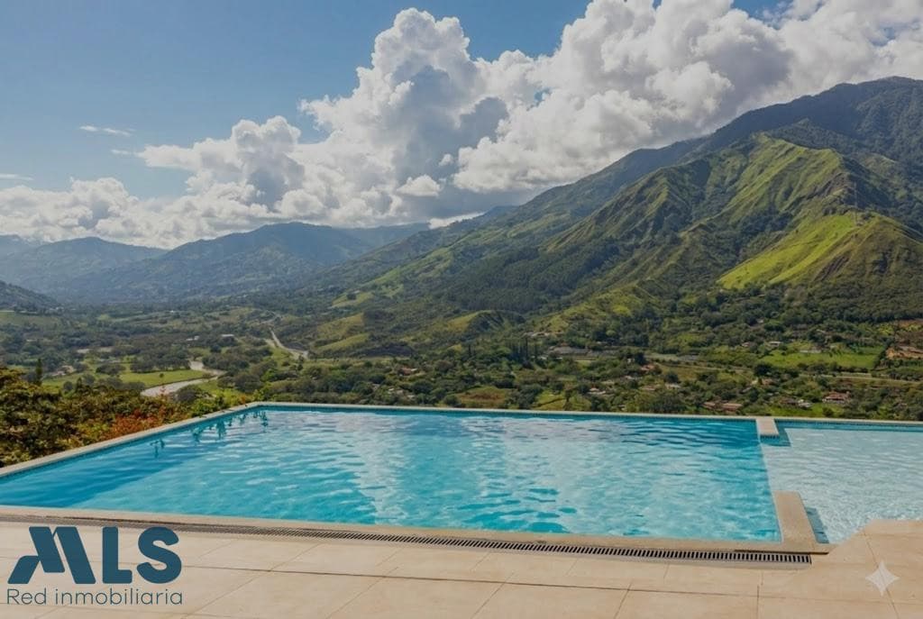 Finca Recreativa en venta en V. Isaza, Norte, Barbosa — foto 1 de 26