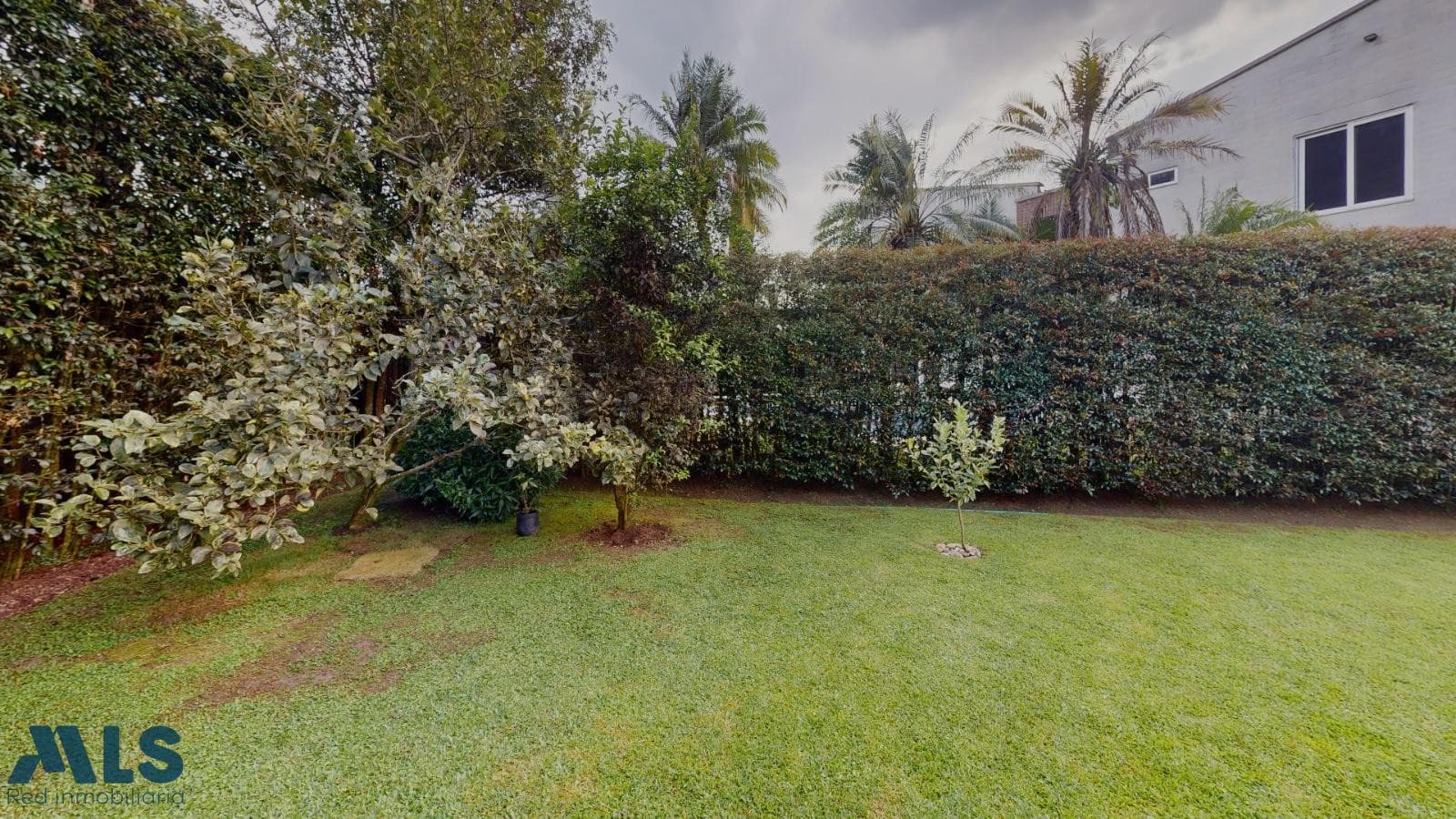 Casa en venta en San Lucas, Poblado, Medellín — foto 1 de 17
