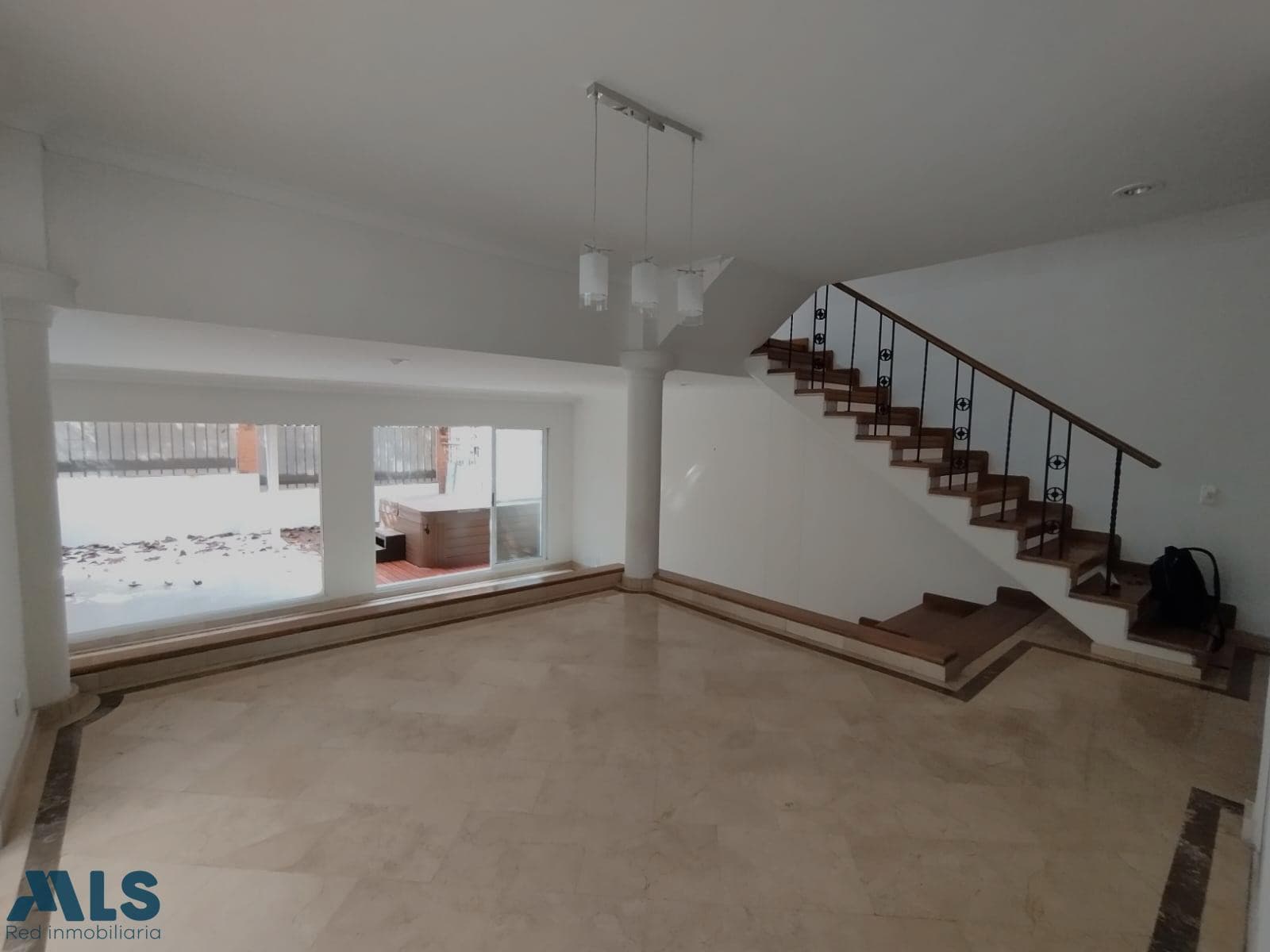 Apartamento en venta en El Campestre, Poblado, Medellín — foto 1 de 34