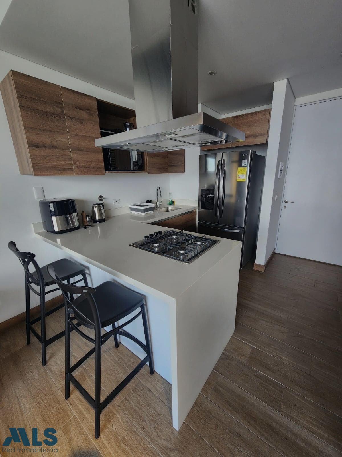 Apartamento en venta en Ciudad del Rio, Poblado, Medellín — foto 1 de 11